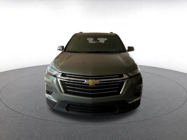Photo of 2023 Silver Sage Metallic Chevrolet Traverse