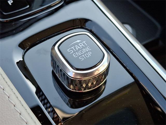Photo of 2025 Onyx Black Volvo XC90