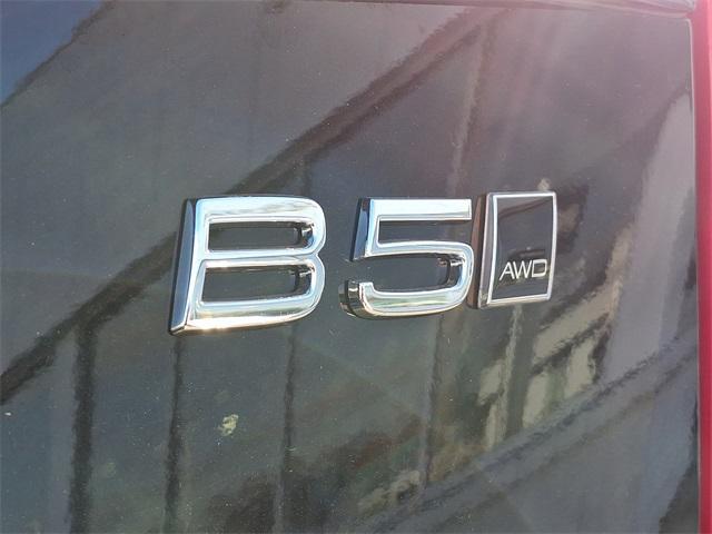 Photo of 2025 Onyx Black Volvo XC90
