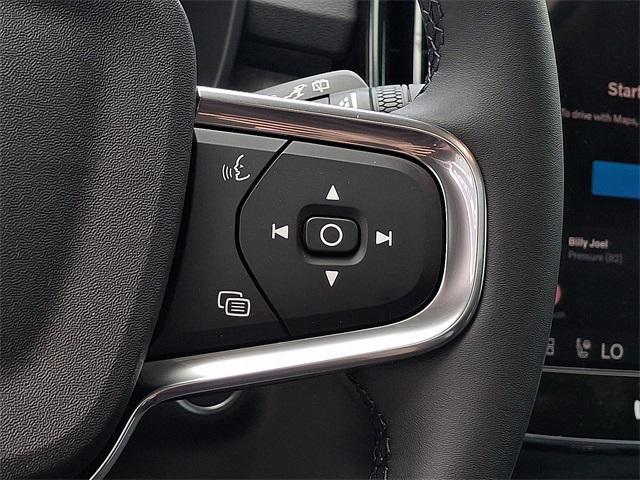 Photo of 2026 Denim Blue Volvo XC40