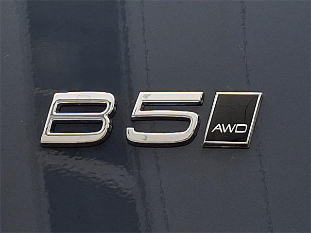 Photo of 2026 Denim Blue Volvo XC40