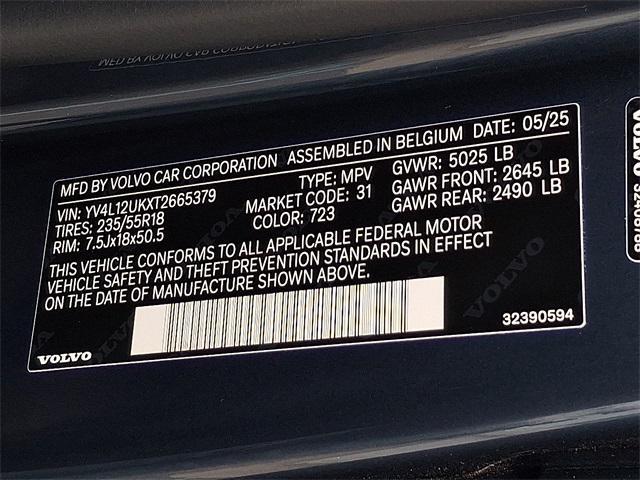 Photo of 2026 Denim Blue Volvo XC40