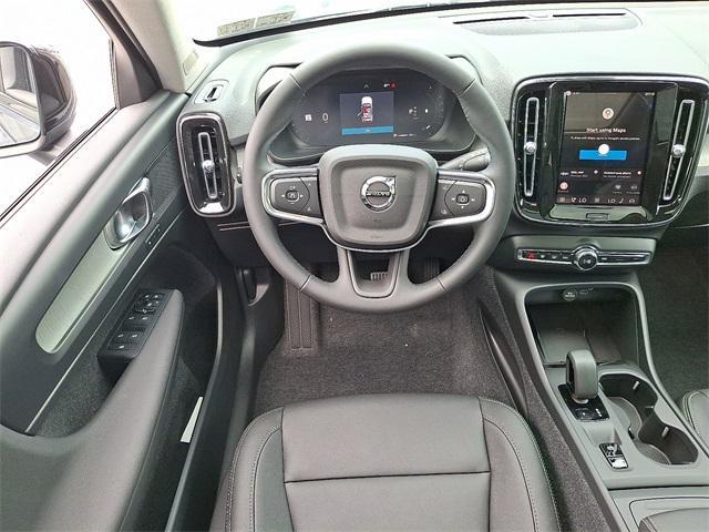 Photo of 2026 Denim Blue Volvo XC40