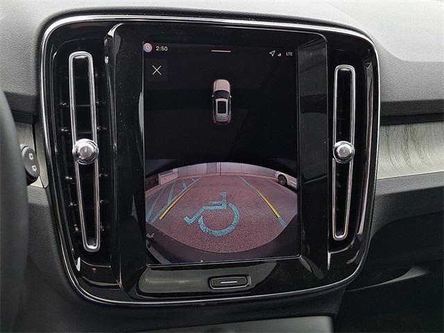 Photo of 2026 Denim Blue Volvo XC40