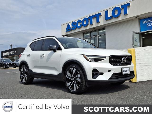 2023 Volvo XC40