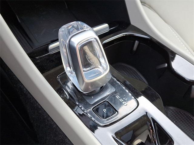 Photo of 2025 Fusion Red Volvo XC40