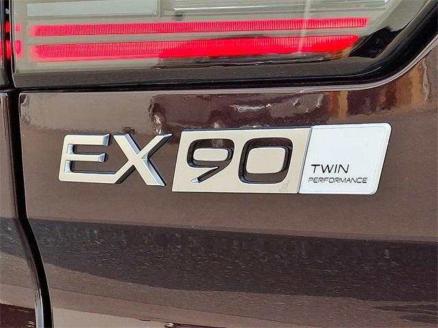 Photo of 2025 Mulberry Volvo EX90