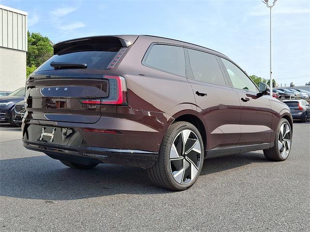 Photo of 2025 Mulberry Volvo EX90