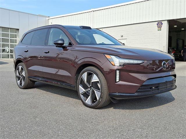 Photo of 2025 Mulberry Volvo EX90