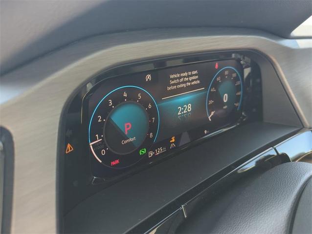 Photo of 2025 Pure White Volkswagen Atlas Cross Sport