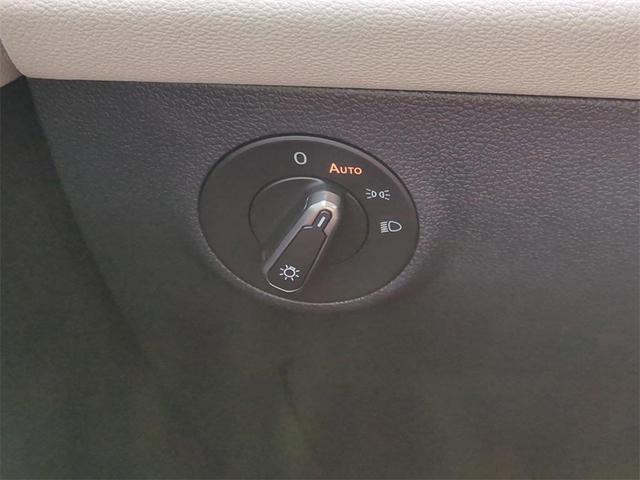 Photo of 2025 Monterey Blue Pearl Volkswagen Taos