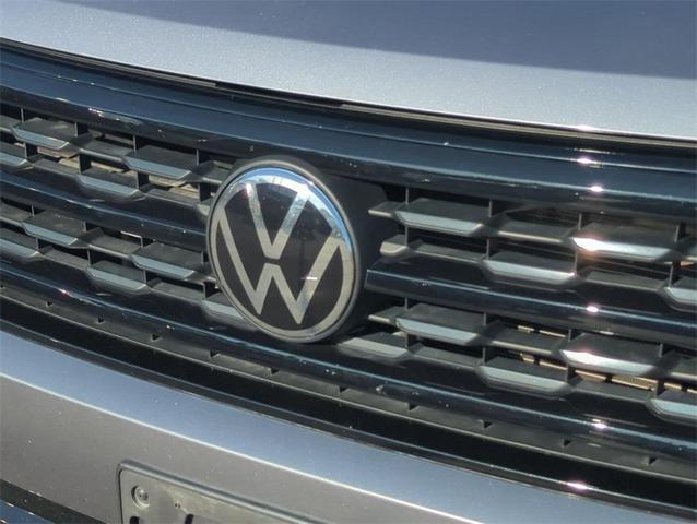 Photo of 2023 Platinum Gray Metallic Volkswagen Atlas