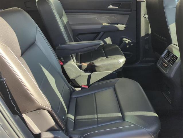 Photo of 2023 Platinum Gray Metallic Volkswagen Atlas