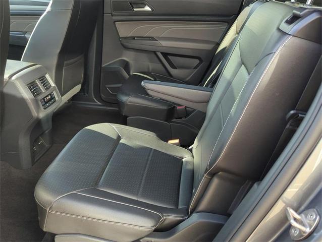 Photo of 2023 Platinum Gray Metallic Volkswagen Atlas