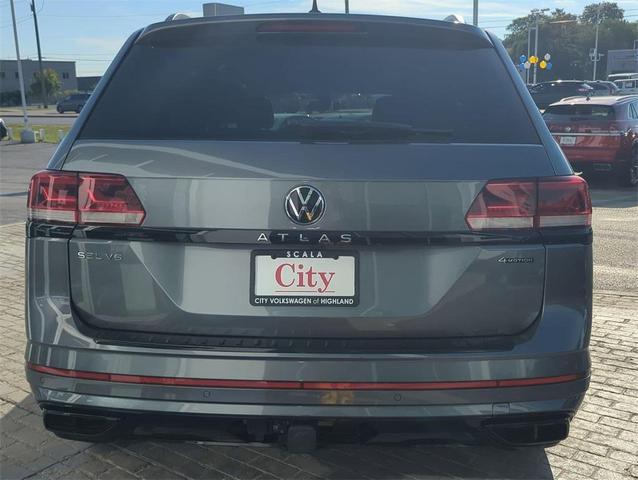Photo of 2023 Platinum Gray Metallic Volkswagen Atlas