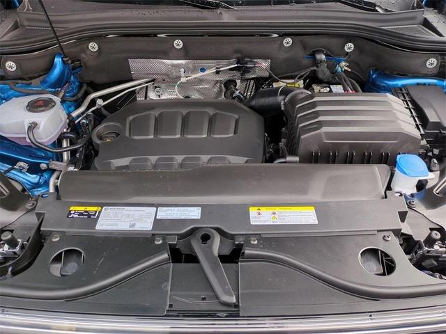 Photo of 2025 Kingfisher Blue Metallic Volkswagen Atlas Cross Sport