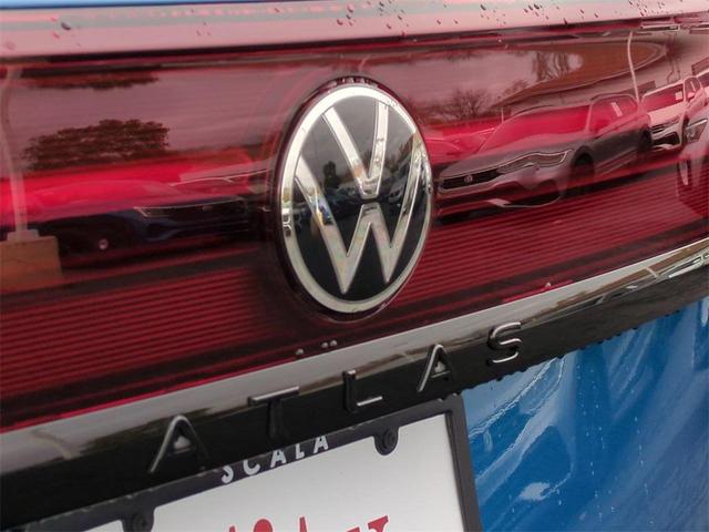 Photo of 2025 Kingfisher Blue Metallic Volkswagen Atlas Cross Sport