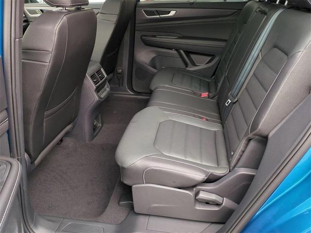 Photo of 2025 Kingfisher Blue Metallic Volkswagen Atlas Cross Sport