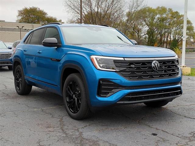 Photo of 2025 Kingfisher Blue Metallic Volkswagen Atlas Cross Sport
