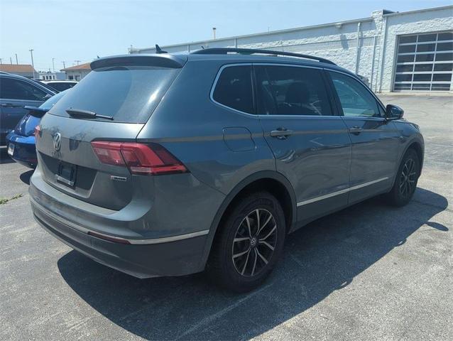 Photo of 2021 Platinum Gray Metallic Volkswagen Tiguan