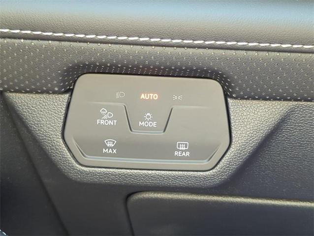 Photo of 2026 opal white pearl Volkswagen Atlas