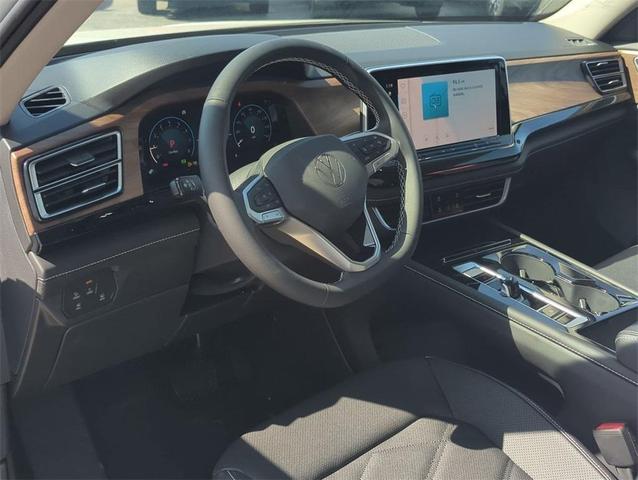 Photo of 2026 opal white pearl Volkswagen Atlas