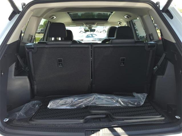 Photo of 2026 opal white pearl Volkswagen Atlas