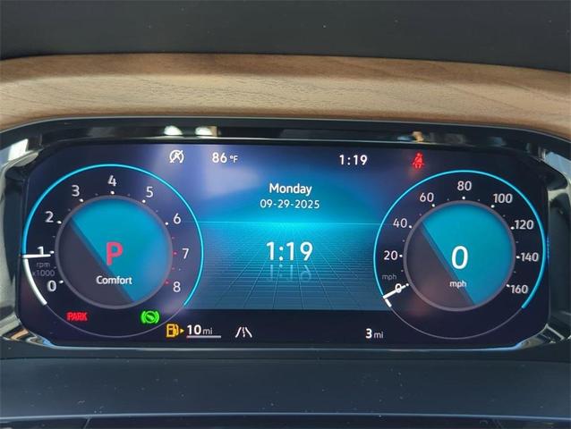 Photo of 2026 opal white pearl Volkswagen Atlas
