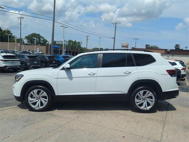 Photo of 2023 Pure White Volkswagen Atlas