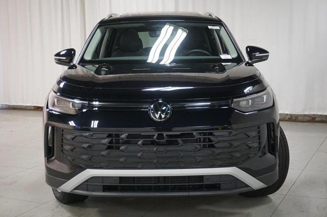 Photo of 2025 Deep Black Volkswagen Tiguan