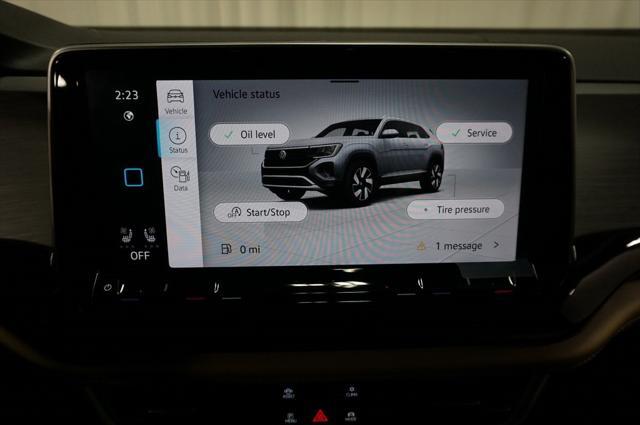 Photo of 2025 Silver Mist Volkswagen Atlas Cross Sport