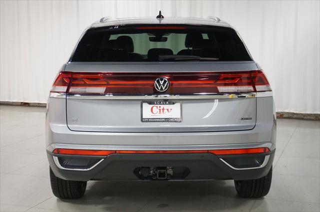 Photo of 2025 Silver Mist Volkswagen Atlas Cross Sport