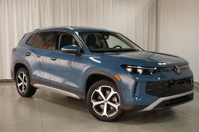 Photo of 2025 Monterey Blue Pearl Volkswagen Tiguan