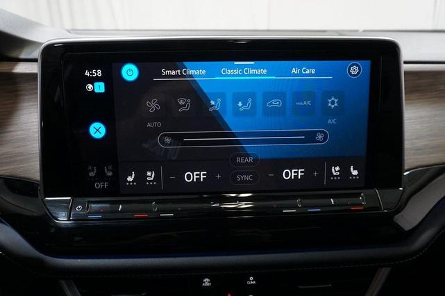 Photo of 2024 Platinum Gray Metallic Volkswagen Atlas