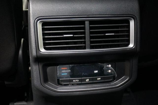 Photo of 2025 Mountain Lake Blue Metallic Volkswagen Atlas