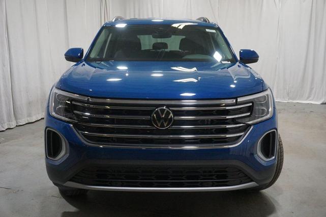 Photo of 2025 Mountain Lake Blue Metallic Volkswagen Atlas