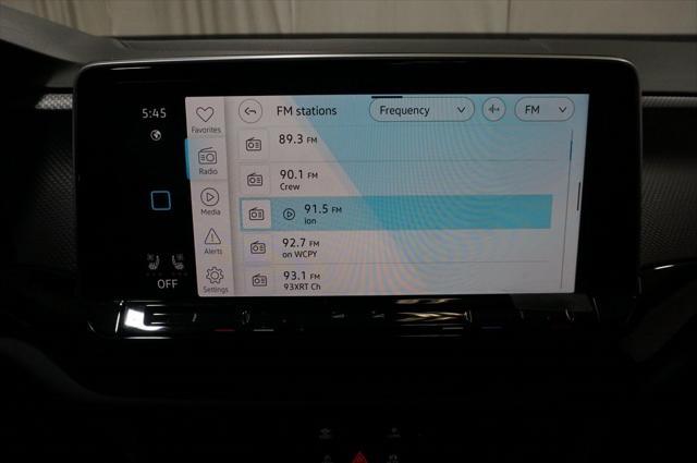 Photo of 2025 Mountain Lake Blue Metallic Volkswagen Atlas Cross Sport