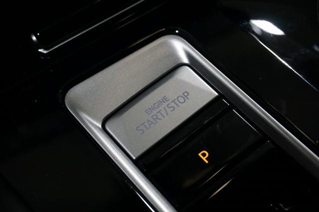 Photo of 2025 Mountain Lake Blue Metallic Volkswagen Atlas Cross Sport