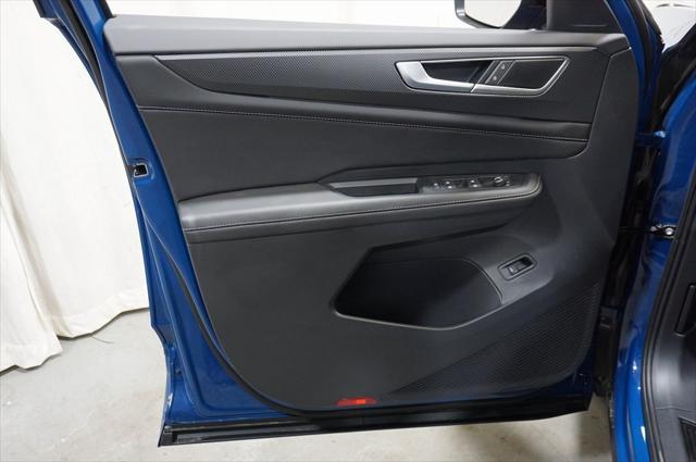 Photo of 2025 Mountain Lake Blue Metallic Volkswagen Atlas Cross Sport