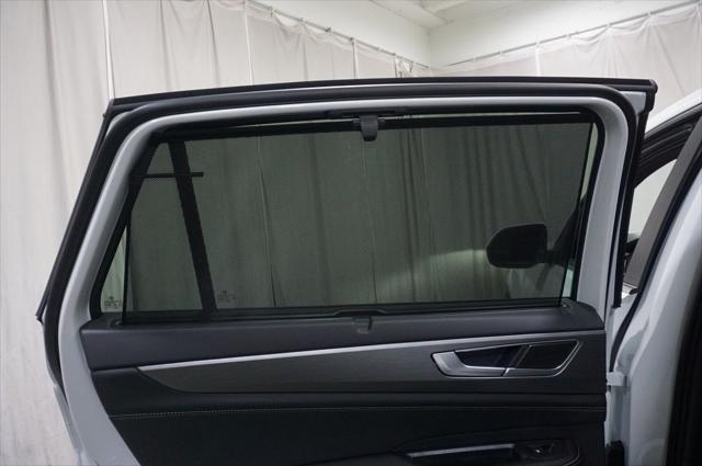 Photo of 2025 Pure White Volkswagen Atlas Cross Sport