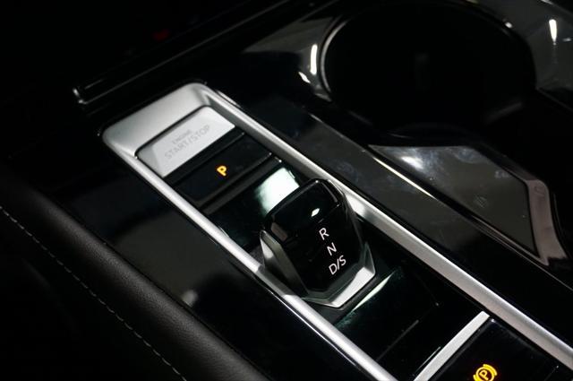 Photo of 2024 Kingfisher Blue Metallic Volkswagen Atlas Cross Sport