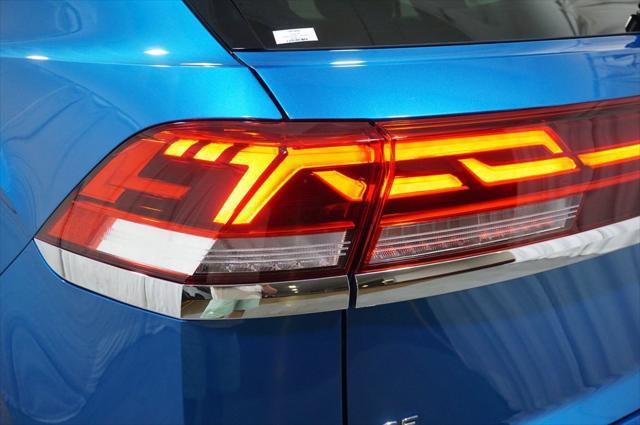 Photo of 2024 Kingfisher Blue Metallic Volkswagen Atlas Cross Sport