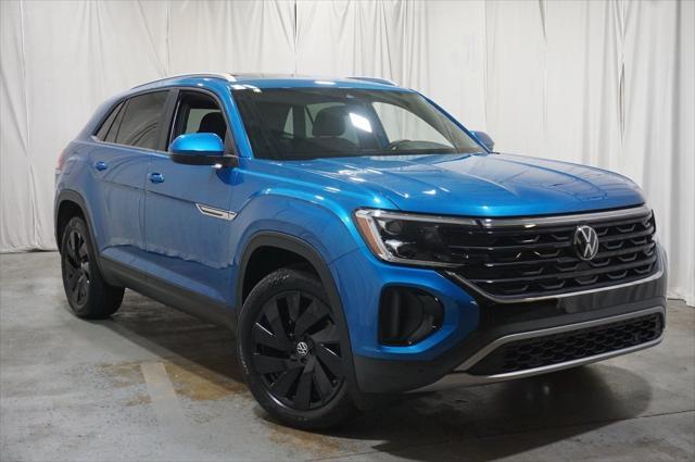 Photo of 2024 Kingfisher Blue Metallic Volkswagen Atlas Cross Sport