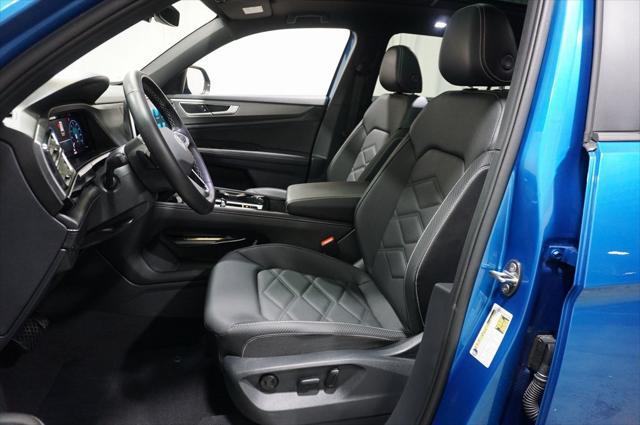 Photo of 2024 Kingfisher Blue Metallic Volkswagen Atlas Cross Sport