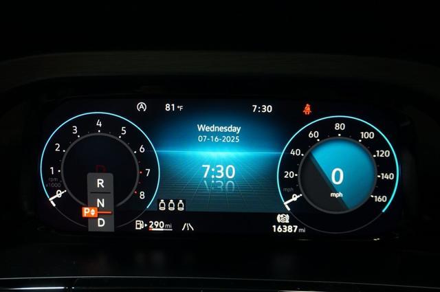 Photo of 2024 Kingfisher Blue Metallic Volkswagen Atlas Cross Sport