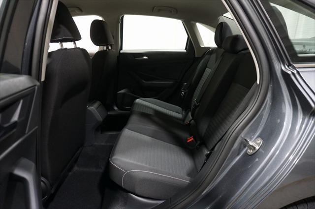 Photo of 2025 Platinum Gray Volkswagen Jetta
