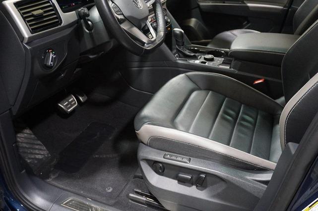 Photo of 2022 Tourmaline Blue Metallic Volkswagen Atlas Cross Sport