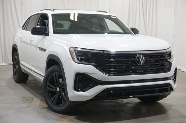 Photo of 2025 Opal White Volkswagen Atlas Cross Sport