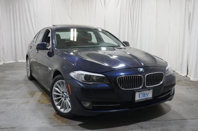 Photo of 2011 Imperial Blue Metallic BMW 535