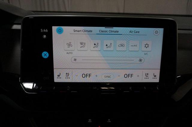 Photo of 2025 Deep Black Volkswagen Atlas Cross Sport